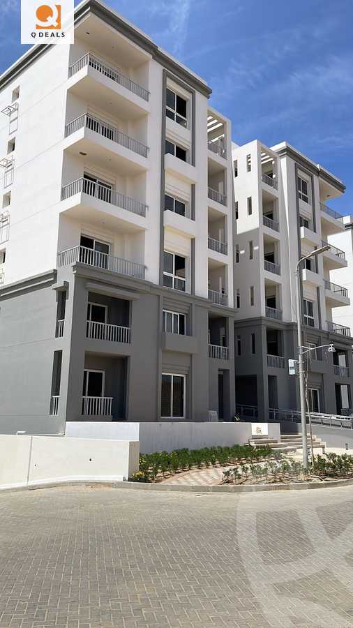 https://aqarmap.com.eg/en/listing/5710662-for-sale-cairo-new-cairo-compounds-hyde-park-centre-ville-hyde-park