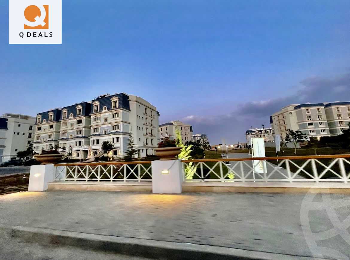 https://aqarmap.com.eg/ar/listing/6278221-for-sale-cairo-new-cairo-compounds-mountain-view-hyde-park