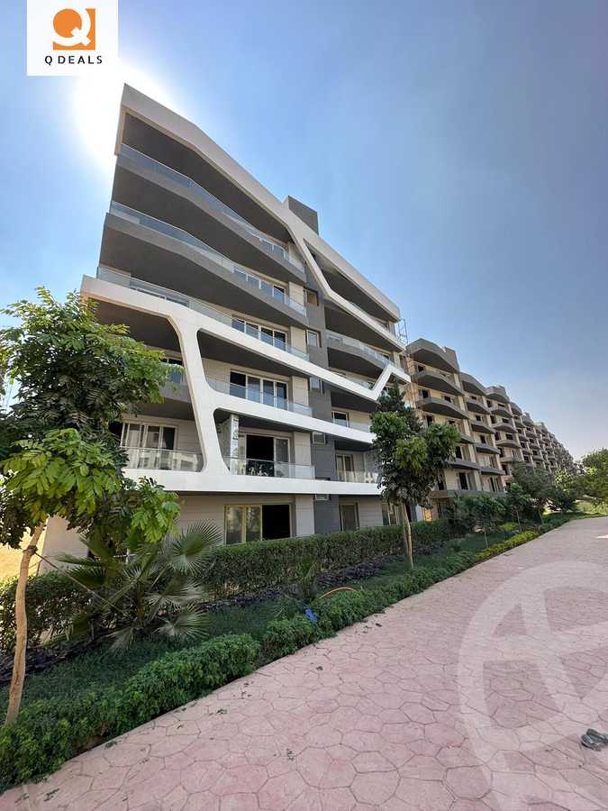 https://aqarmap.com.eg/en/listing/6353159-for-sale-cairo-new-cairo-compounds-zizinia-city