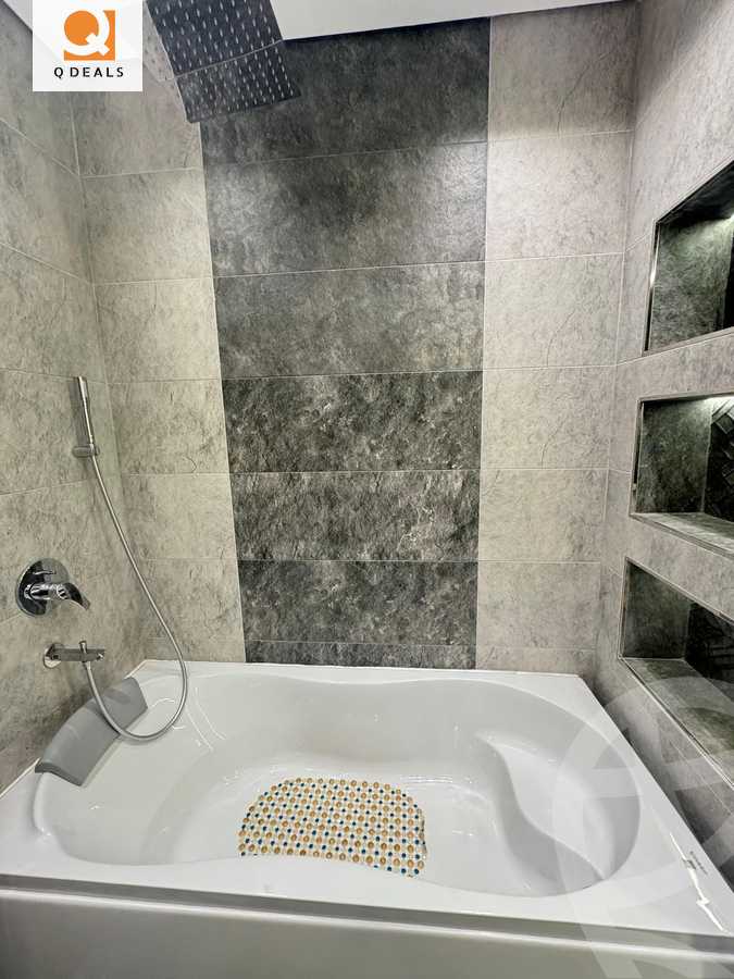 https://aqarmap.com.eg/en/listing/6397540-for-sale-cairo-new-cairo-el-ahyaa-fourth-neighborhood-street-1