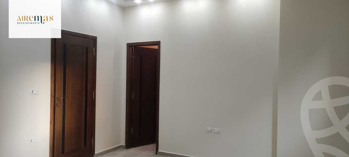 https://aqarmap.com.eg/ar/listing/3807810-for-sale-cairo-el-sheikh-zayed-city-el-hay-el-thaleth-ashaer-area-1-el-salam-st