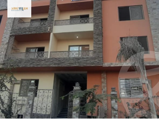 https://aqarmap.com.eg/ar/listing/3807810-for-sale-cairo-el-sheikh-zayed-city-el-hay-el-thaleth-ashaer-area-1-el-salam-st