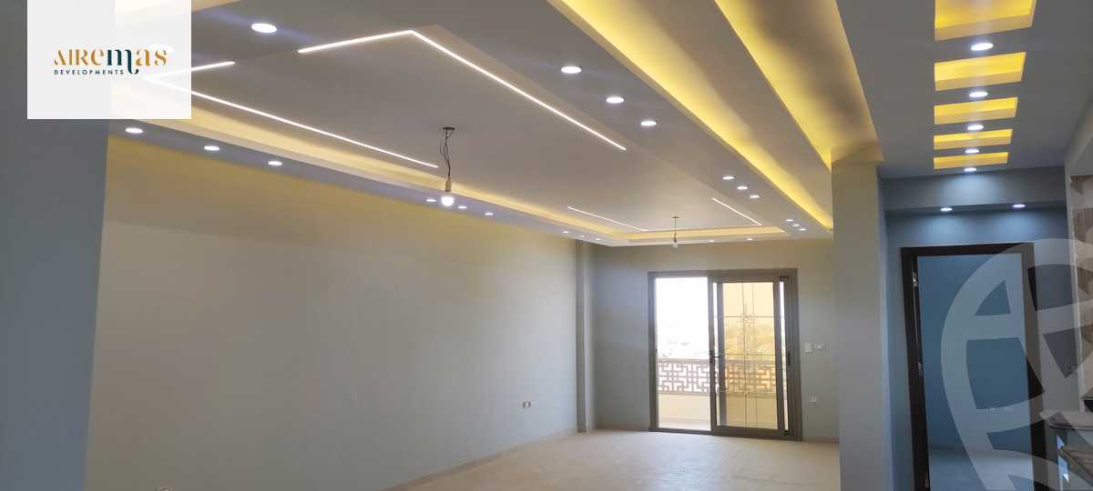 https://aqarmap.com.eg/ar/listing/4023509-for-sale-cairo-el-sheikh-zayed-city-el-hay-el-thaleth-ashaer-area-1-el-salam-st