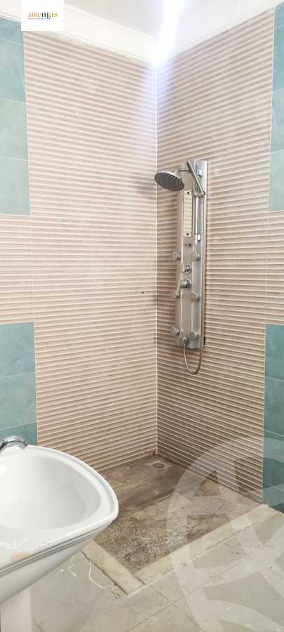 https://aqarmap.com.eg/ar/listing/4023509-for-sale-cairo-el-sheikh-zayed-city-el-hay-el-thaleth-ashaer-area-1-el-salam-st