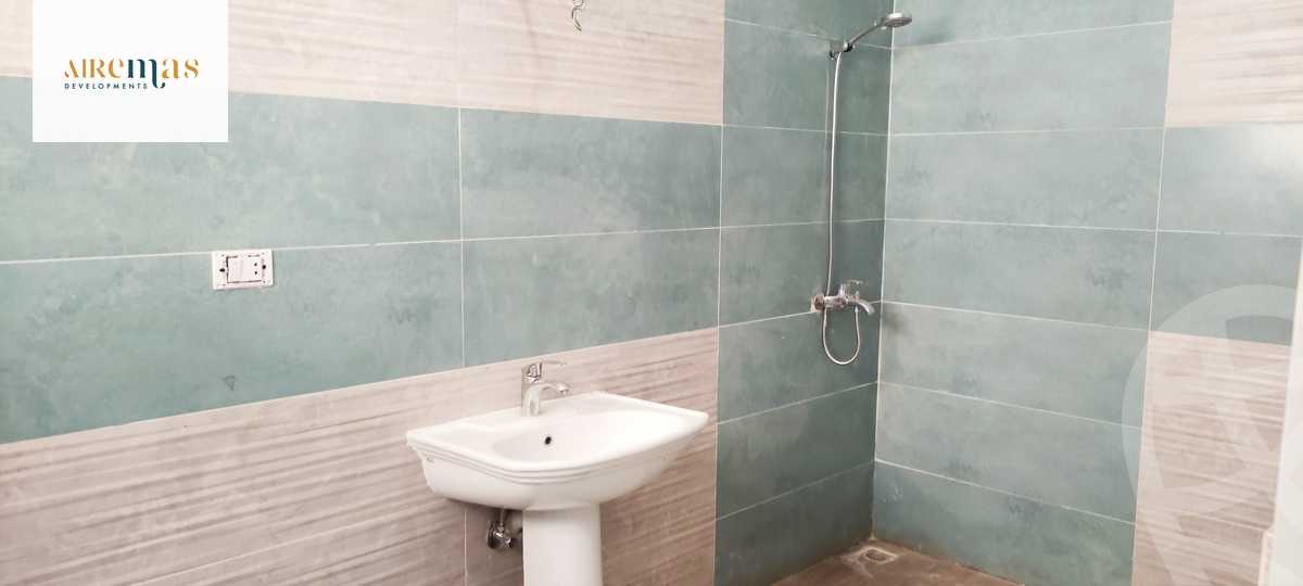 https://aqarmap.com.eg/ar/listing/4047634-for-sale-cairo-el-sheikh-zayed-city-el-hay-el-thaleth-ashaer-area-1-el-salam-st