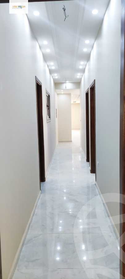 https://aqarmap.com.eg/ar/listing/4162457-for-sale-cairo-el-sheikh-zayed-city-el-hay-el-thaleth-ashaer-area-1-el-salam-st