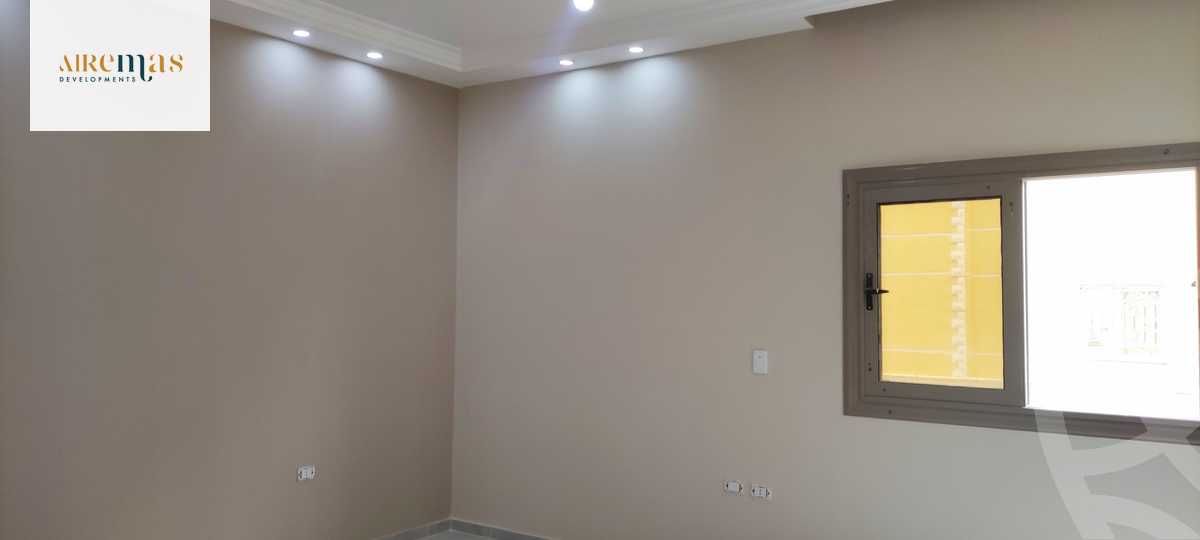 https://aqarmap.com.eg/ar/listing/4162457-for-sale-cairo-el-sheikh-zayed-city-el-hay-el-thaleth-ashaer-area-1-el-salam-st