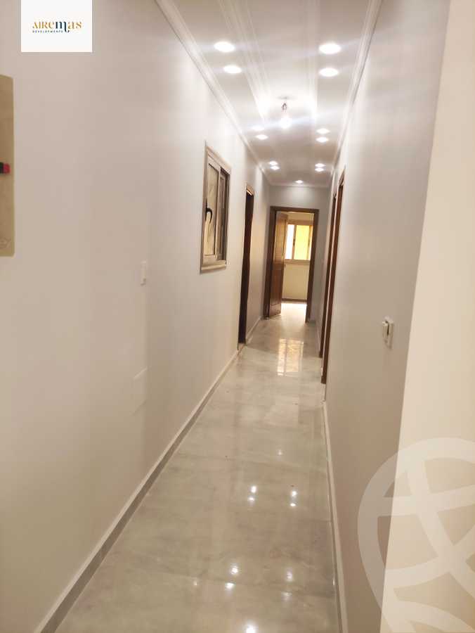 https://aqarmap.com.eg/en/listing/4216052-for-sale-cairo-el-sheikh-zayed-city-el-hay-el-thaleth-ashaer-area-1-el-salam-st