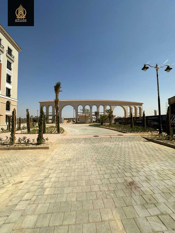 https://aqarmap.com.eg/en/listing/4835070-for-sale-cairo-el-sheikh-zayed-city-compounds-kmbwnd-fyldj-wyst-dr-llttwyr