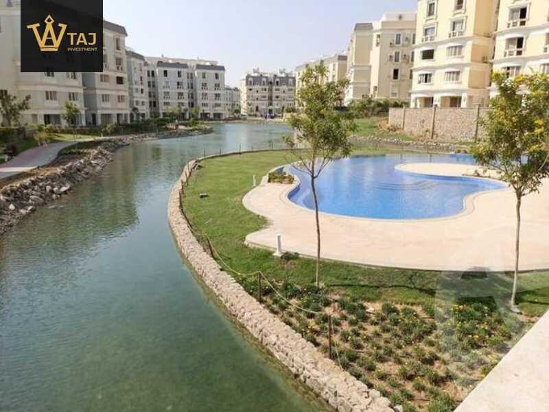 https://aqarmap.com.eg/en/listing/4288693-for-sale-cairo-new-cairo-compounds-mountain-view-hyde-park