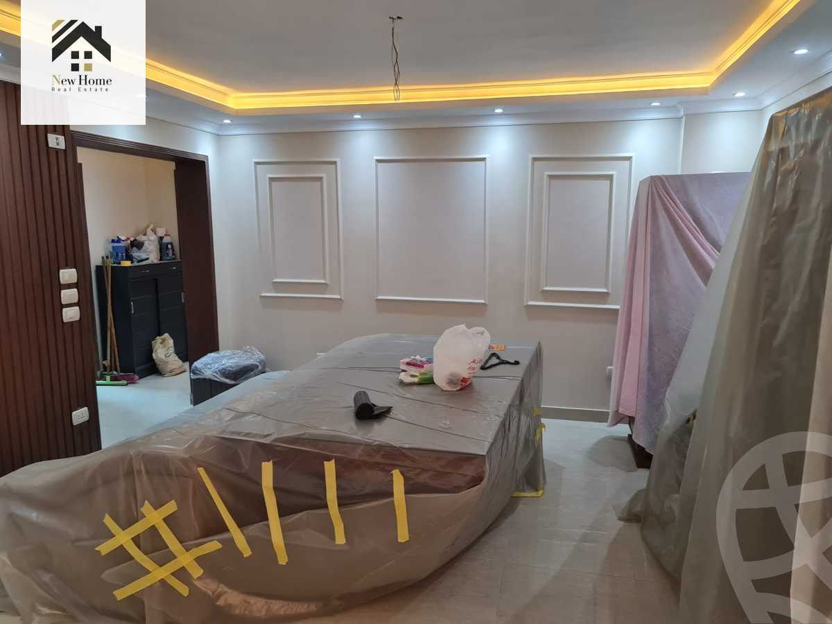 https://aqarmap.com.eg/ar/listing/5118729-for-sale-cairo-el-sheikh-zayed-city-compounds-el-khamayel