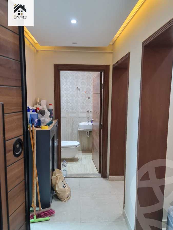 https://aqarmap.com.eg/ar/listing/5118729-for-sale-cairo-el-sheikh-zayed-city-compounds-el-khamayel