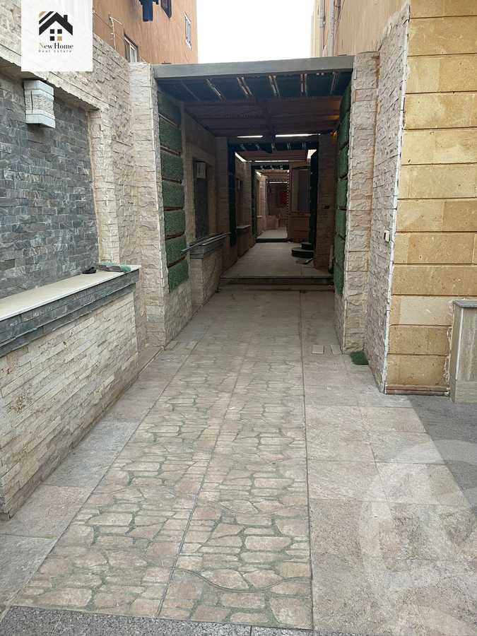 https://aqarmap.com.eg/en/listing/5217097-for-sale-cairo-new-cairo-compounds-el-mostashareen-compound