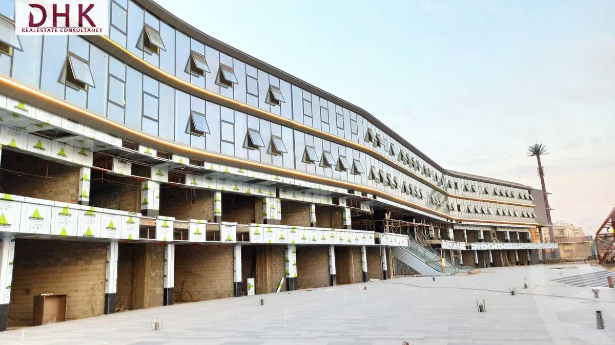 https://aqarmap.com.eg/ar/listing/3865811-for-sale-cairo-new-cairo-compounds-swy-kwmblks-mwl-lrbt-brwyrtyz