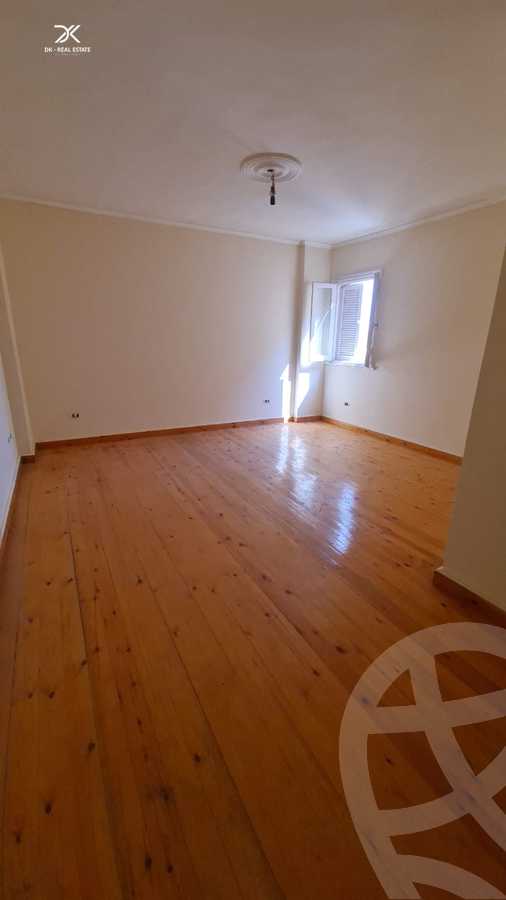 https://aqarmap.com.eg/ar/listing/4360935-for-sale-alexandria-kafr-abdo-shr-lsyd-skyn-bnt-lhsyn