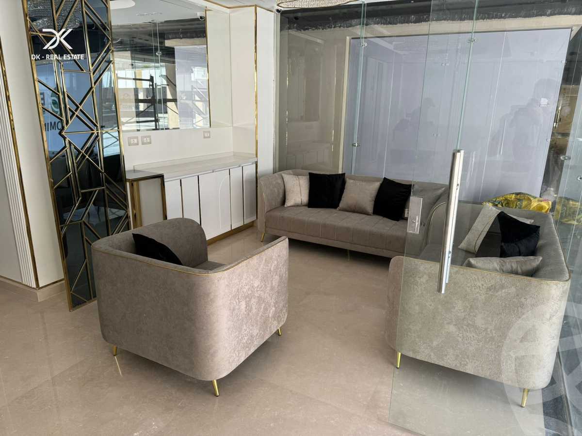 https://aqarmap.com.eg/ar/listing/5280348-for-sale-cairo-new-cairo-compounds-mivida-mivida-business-park-emaar