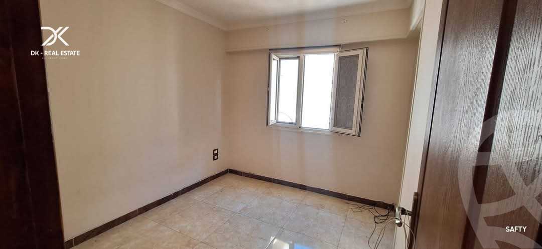https://aqarmap.com.eg/ar/listing/6028824-for-sale-alexandria-sporting-shr-bwr-s-yd