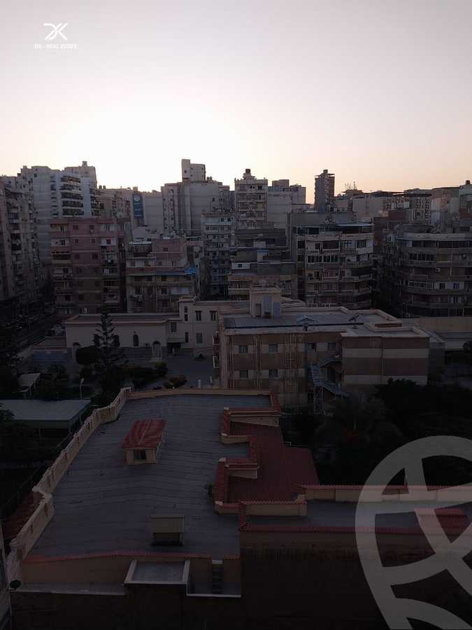 https://aqarmap.com.eg/ar/listing/6379541-for-sale-alexandria-glim-al-azaa-st
