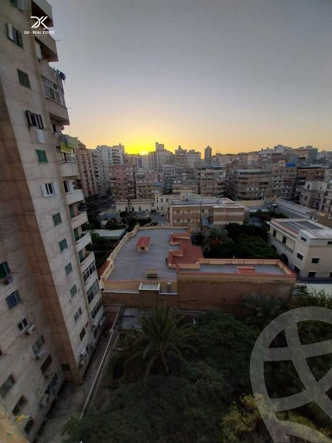 https://aqarmap.com.eg/ar/listing/6379541-for-sale-alexandria-glim-al-azaa-st