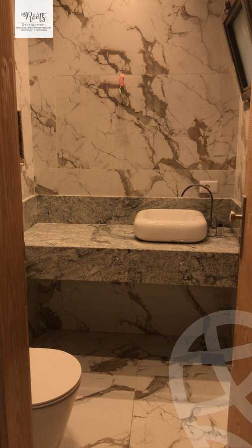 https://aqarmap.com.eg/en/listing/4114711-for-sale-cairo-el-sheikh-zayed-city-compounds-kmbwnd-wyst-twn-swdyk