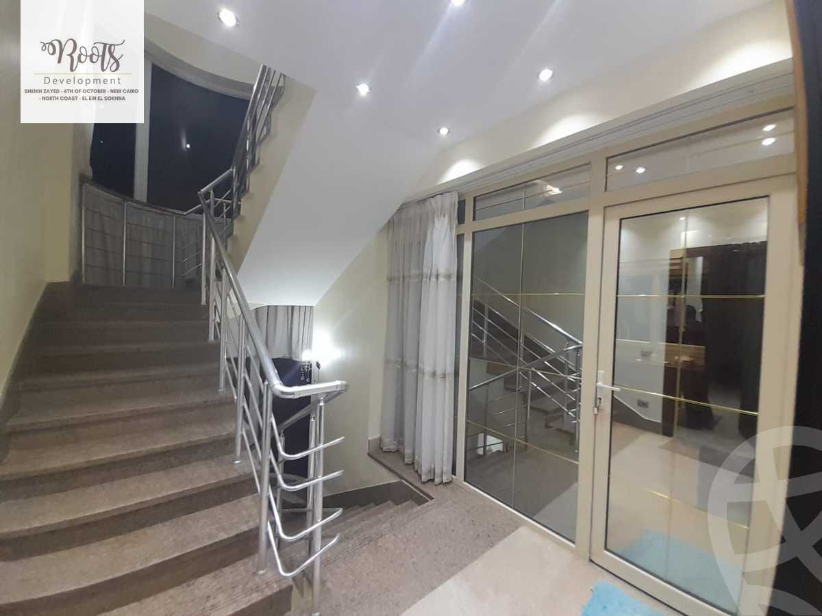 https://aqarmap.com.eg/en/listing/5420590-for-sale-cairo-el-sheikh-zayed-city-compounds-royal-city