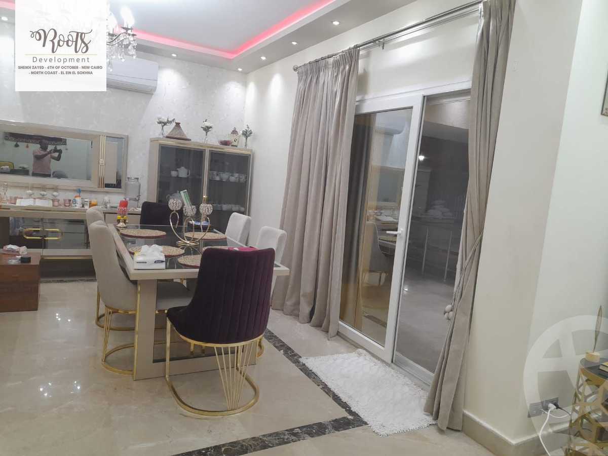 https://aqarmap.com.eg/en/listing/5420590-for-sale-cairo-el-sheikh-zayed-city-compounds-royal-city