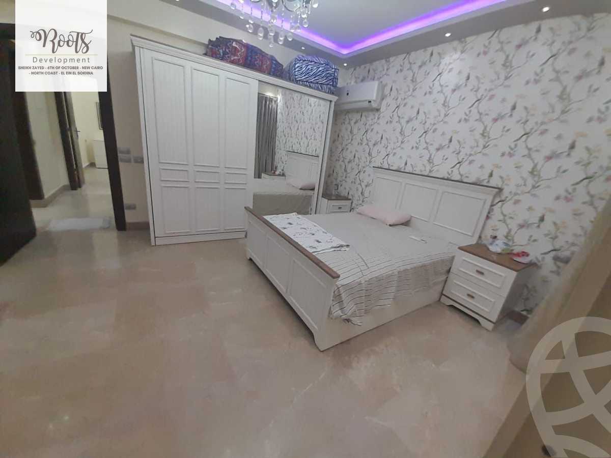 https://aqarmap.com.eg/en/listing/5420590-for-sale-cairo-el-sheikh-zayed-city-compounds-royal-city