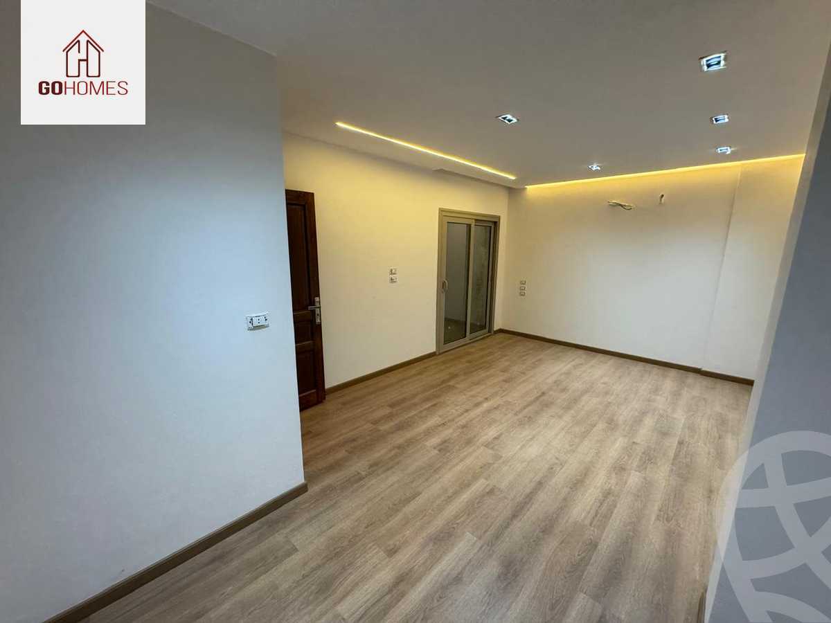 https://aqarmap.com.eg/en/listing/5848723-for-sale-cairo-new-cairo-compounds-galleria-moon-valley