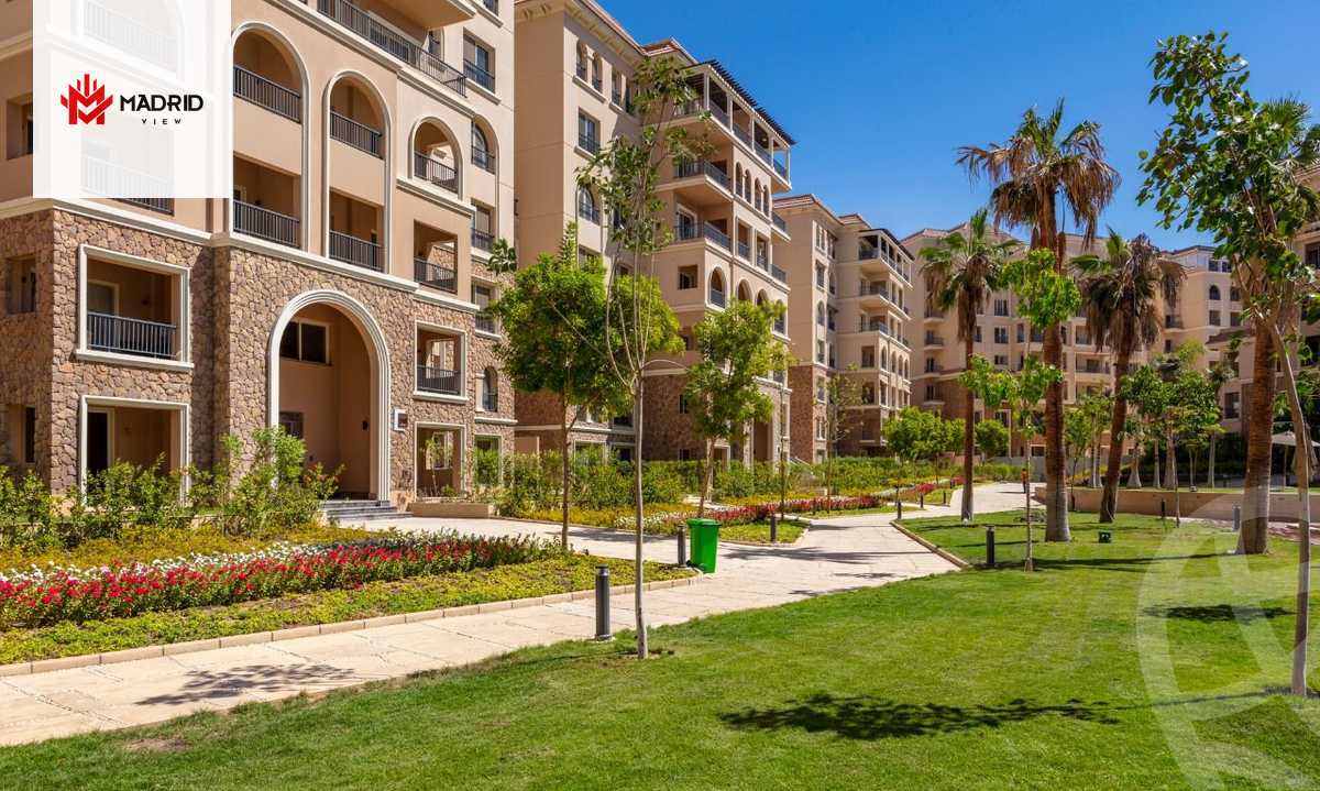 https://aqarmap.com.eg/en/listing/5117527-for-sale-cairo-new-administrative-capital-r8-qamari-compound-new-event