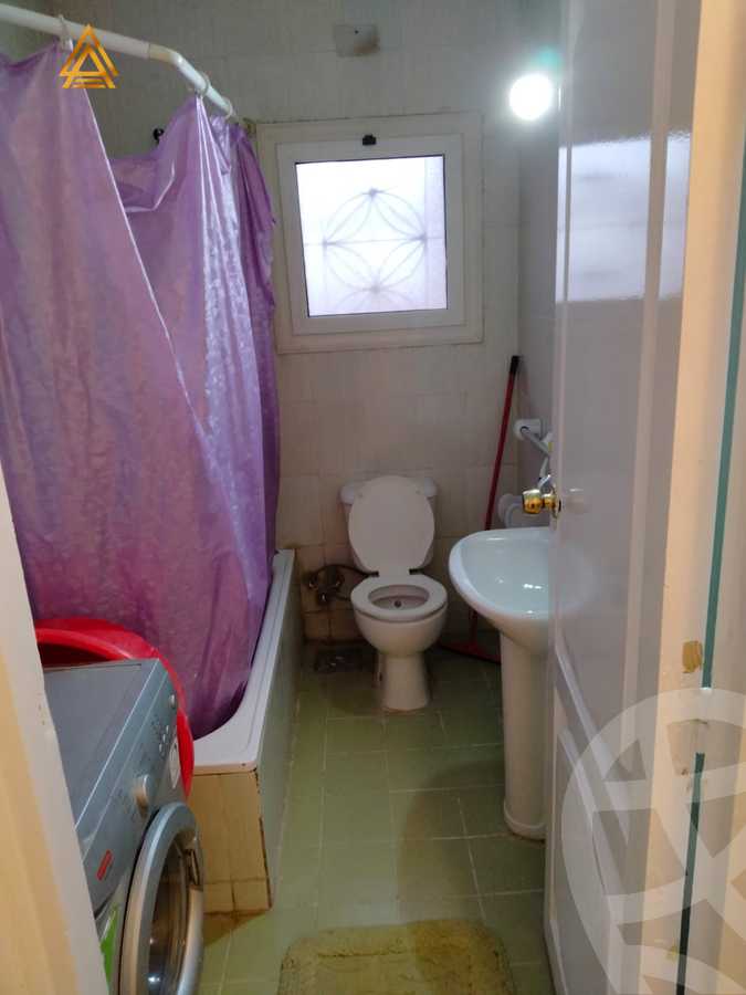 https://aqarmap.com.eg/en/listing/5231261-for-rent-cairo-new-cairo-lrhb-city-phase-1-ahmed-rami-st