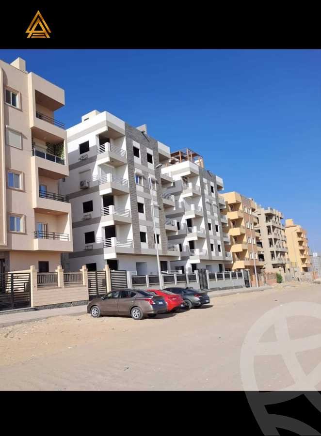 https://aqarmap.com.eg/en/listing/5250368-for-sale-cairo-6th-of-october-el-ahyaa-neighborhood-1st-al-maahad