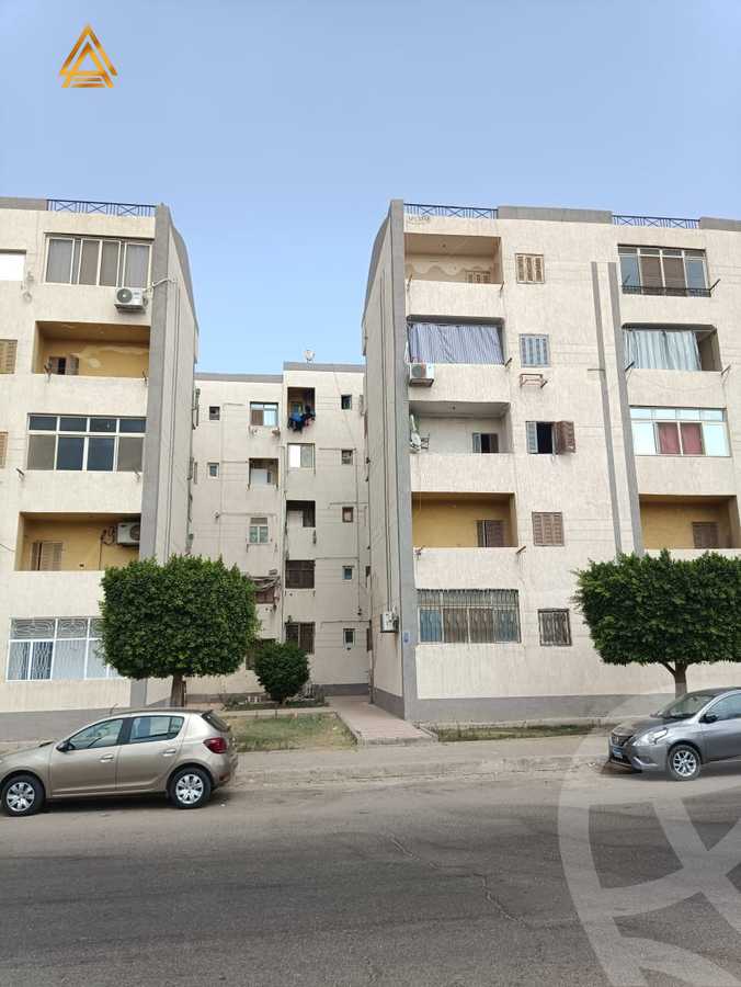 https://aqarmap.com.eg/en/listing/5250368-for-sale-cairo-6th-of-october-el-ahyaa-neighborhood-1st-al-maahad
