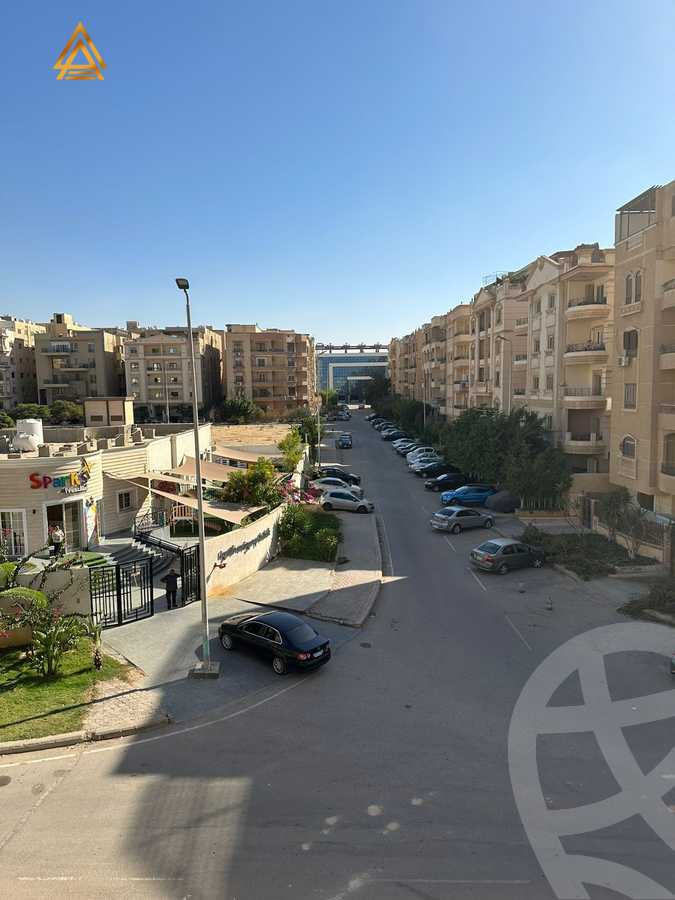 https://aqarmap.com.eg/en/listing/5277621-for-sale-cairo-new-cairo-ganob-el-akadamiya-south-academy-b-medhat-el-kholy-st