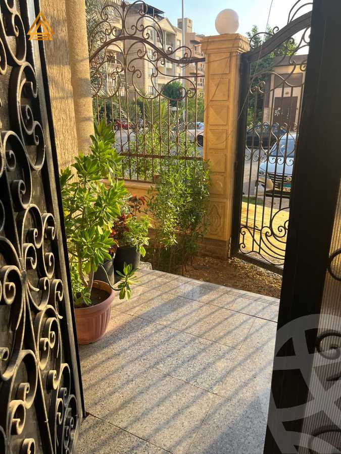 https://aqarmap.com.eg/en/listing/5300135-for-sale-cairo-new-cairo-el-banafsg-el-banafsag-omarat-al-gabri-st