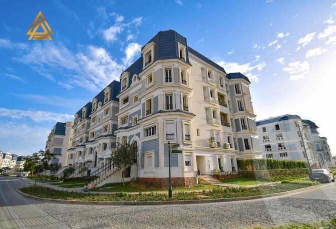 https://aqarmap.com.eg/ar/listing/5303124-for-sale-cairo-new-cairo-compounds-mountain-view-hyde-park