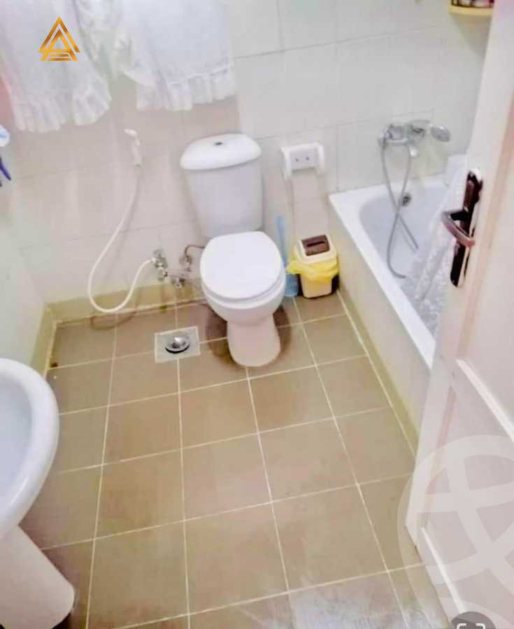 https://aqarmap.com.eg/en/listing/5349298-for-sale-cairo-new-cairo-lrhb-city-phase-1-taha-hussein-st