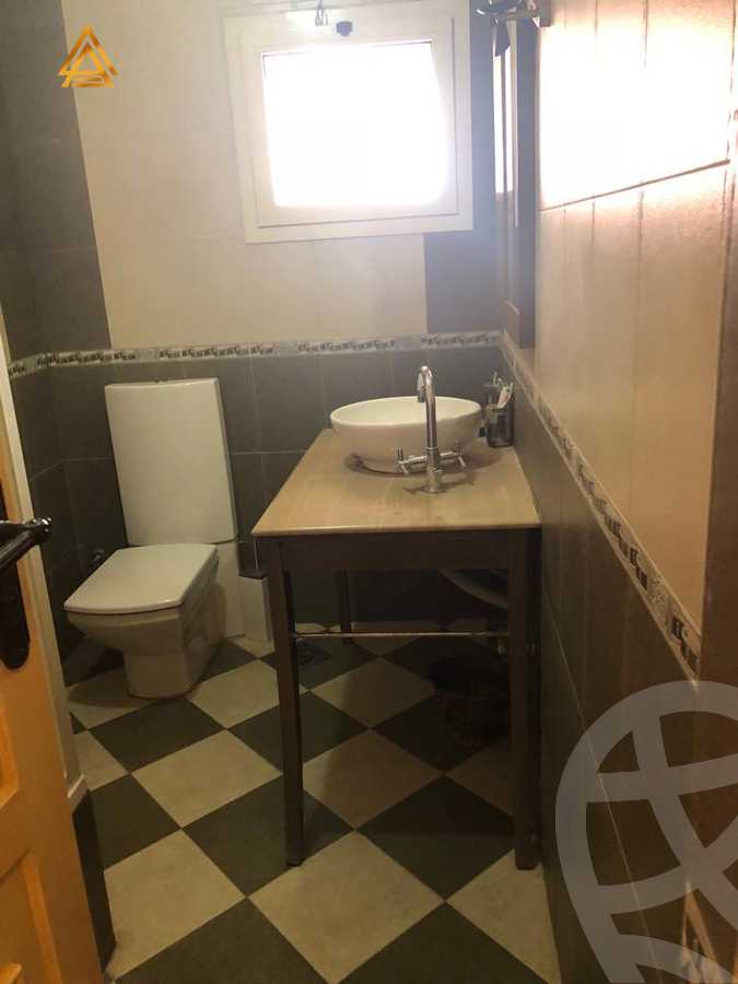 https://aqarmap.com.eg/ar/listing/5368108-for-sale-cairo-new-cairo-lrhb-city-phase-1-ahmed-rami-st