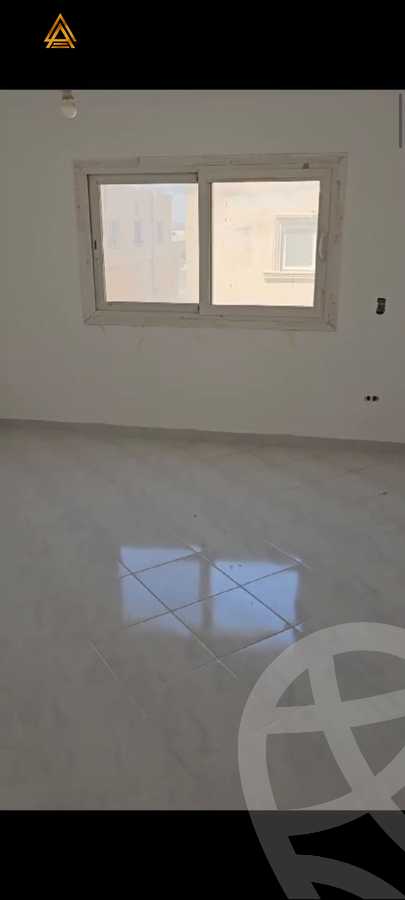 https://aqarmap.com.eg/en/listing/5425536-for-sale-cairo-new-cairo-ganob-el-akadamiya-south-academy-b-taha-hussein-st