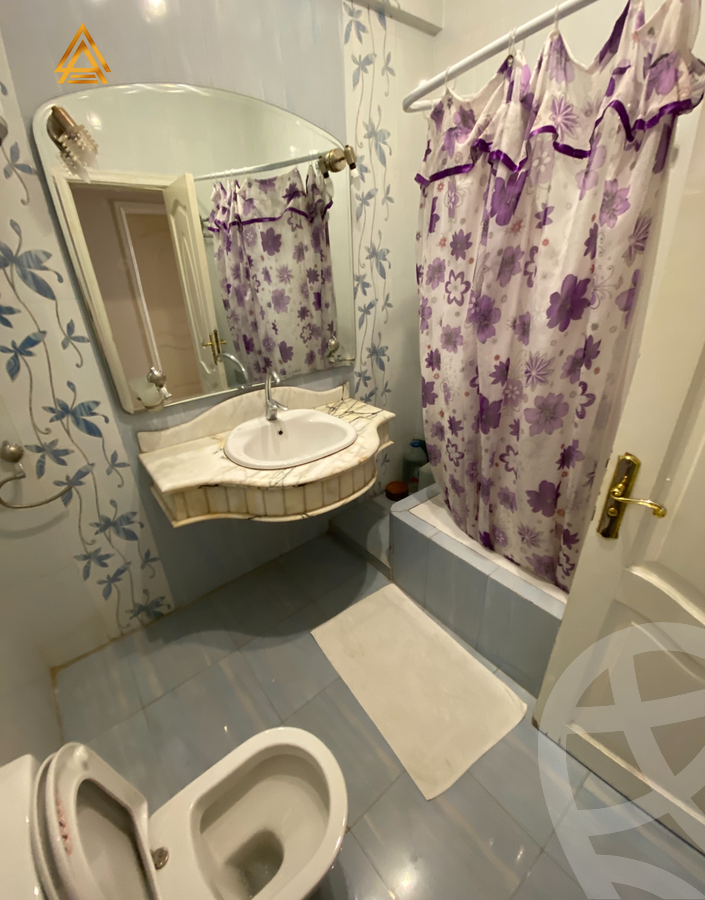 https://aqarmap.com.eg/ar/listing/5439715-for-rent-cairo-new-cairo-ganob-el-akadamiya-south-academy-g-hussein-sirri-st