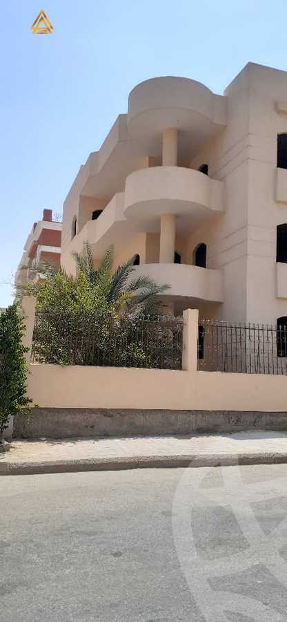 https://aqarmap.com.eg/ar/listing/5475404-for-sale-cairo-el-shorouk-lhy-lthny-shrq
