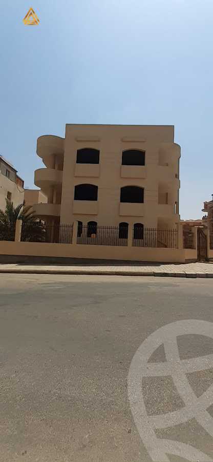 https://aqarmap.com.eg/ar/listing/5475404-for-sale-cairo-el-shorouk-lhy-lthny-shrq