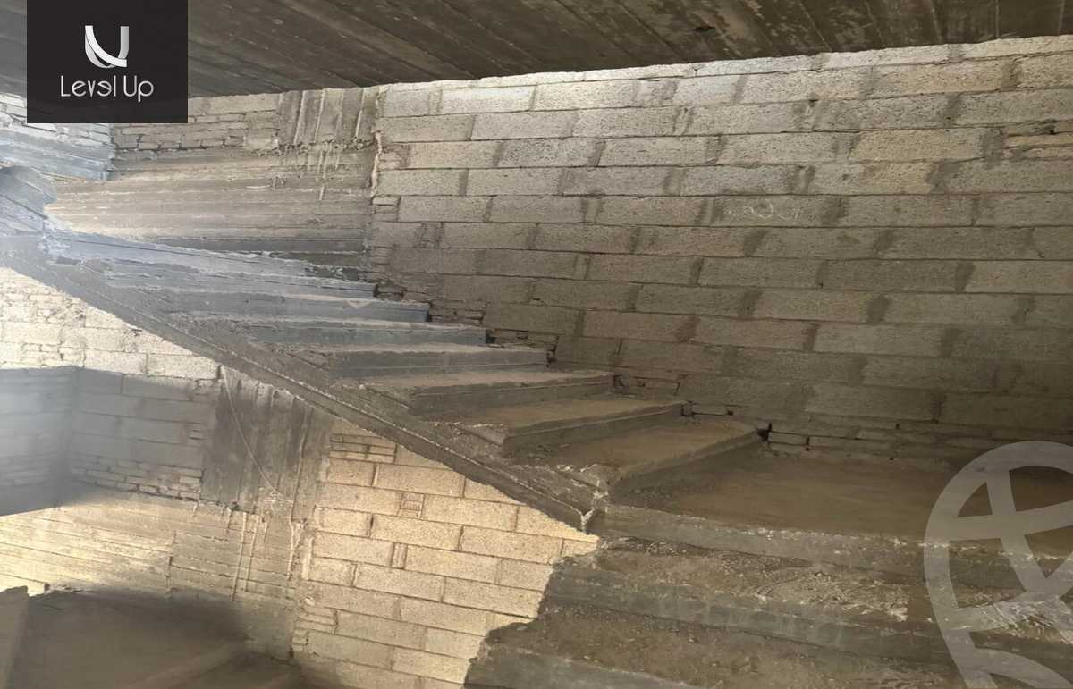 https://aqarmap.com.eg/en/listing/5301998-for-sale-cairo-new-cairo-compounds-mountain-view-hyde-park