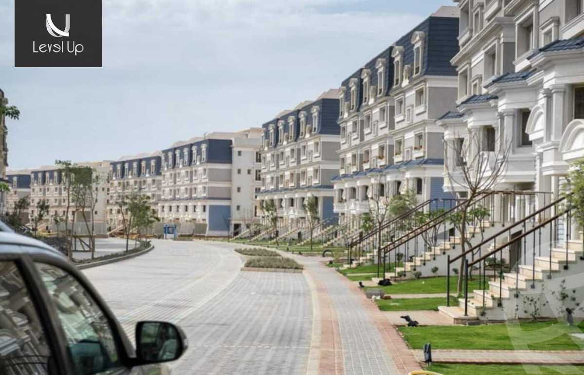 https://aqarmap.com.eg/ar/listing/5305240-for-sale-cairo-new-cairo-compounds-mountain-view-hyde-park