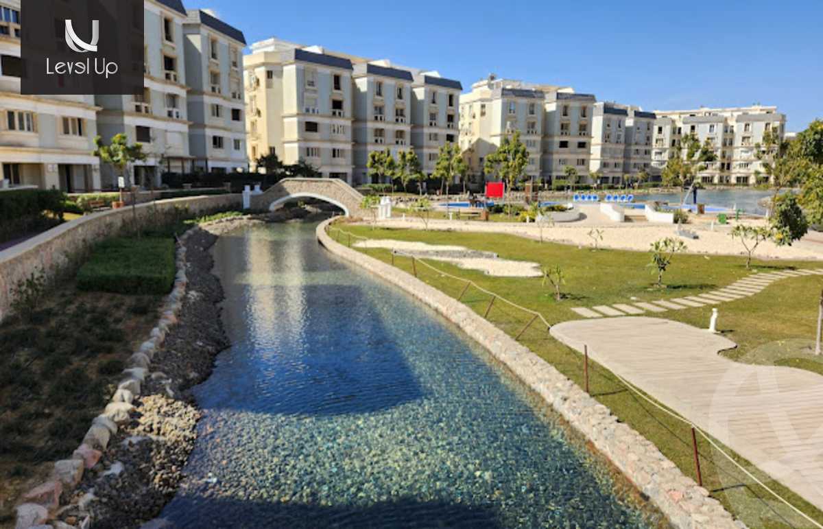 https://aqarmap.com.eg/ar/listing/5305240-for-sale-cairo-new-cairo-compounds-mountain-view-hyde-park