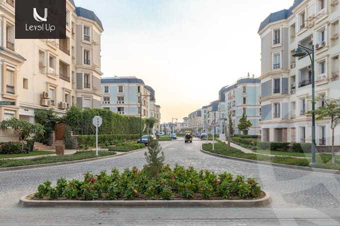 https://aqarmap.com.eg/ar/listing/5308811-for-sale-cairo-new-cairo-compounds-mountain-view-hyde-park