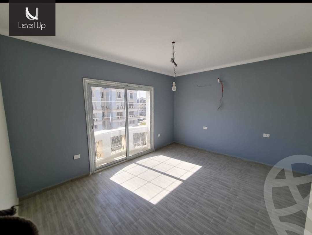 https://aqarmap.com.eg/ar/listing/5325934-for-sale-cairo-new-cairo-compounds-mountain-view-hyde-park