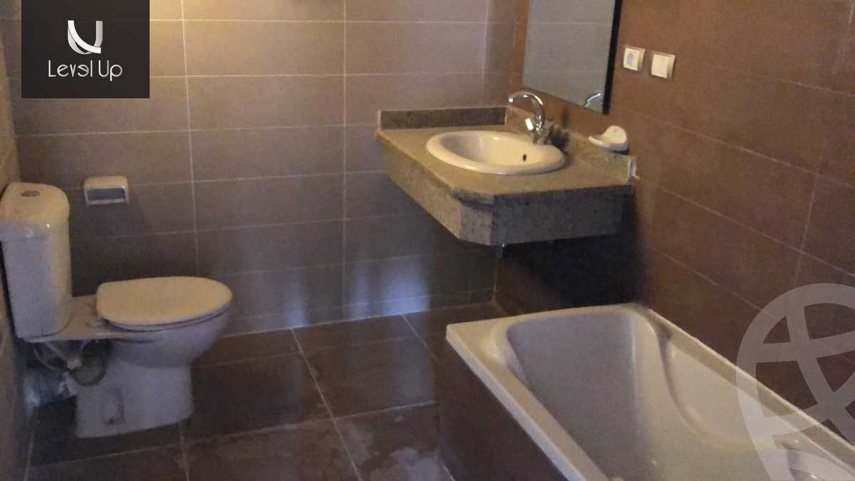 https://aqarmap.com.eg/ar/listing/5328704-for-sale-cairo-new-cairo-compounds-jyd