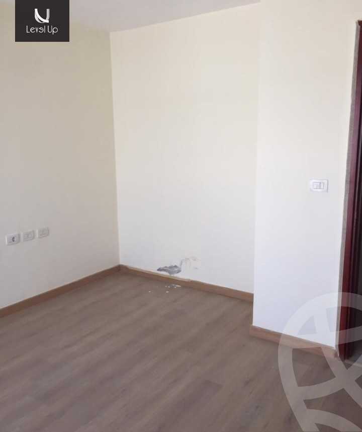 https://aqarmap.com.eg/ar/listing/5388712-for-sale-cairo-new-cairo-compounds-hyde-park