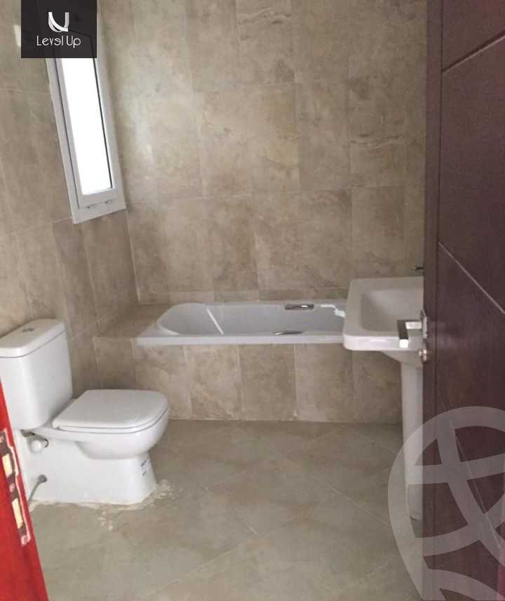 https://aqarmap.com.eg/ar/listing/5388712-for-sale-cairo-new-cairo-compounds-hyde-park