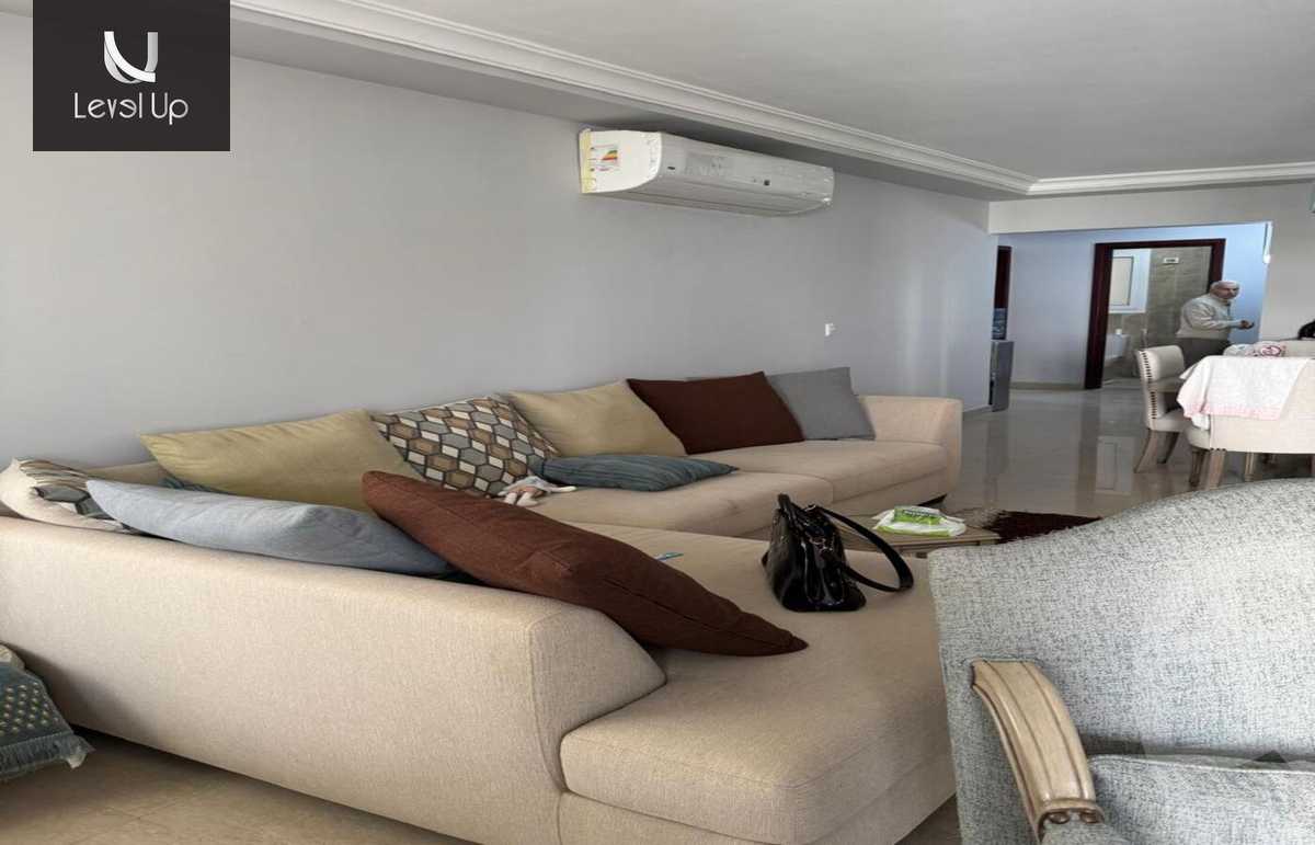 https://aqarmap.com.eg/ar/listing/5389153-for-sale-cairo-new-cairo-compounds-hyde-park-hydeout-hyde-park